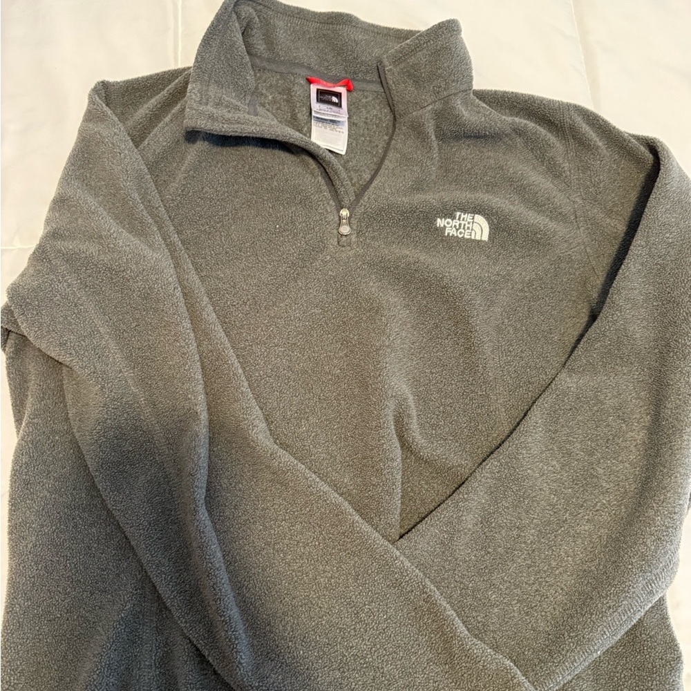 Gray Fleece North Face half zip